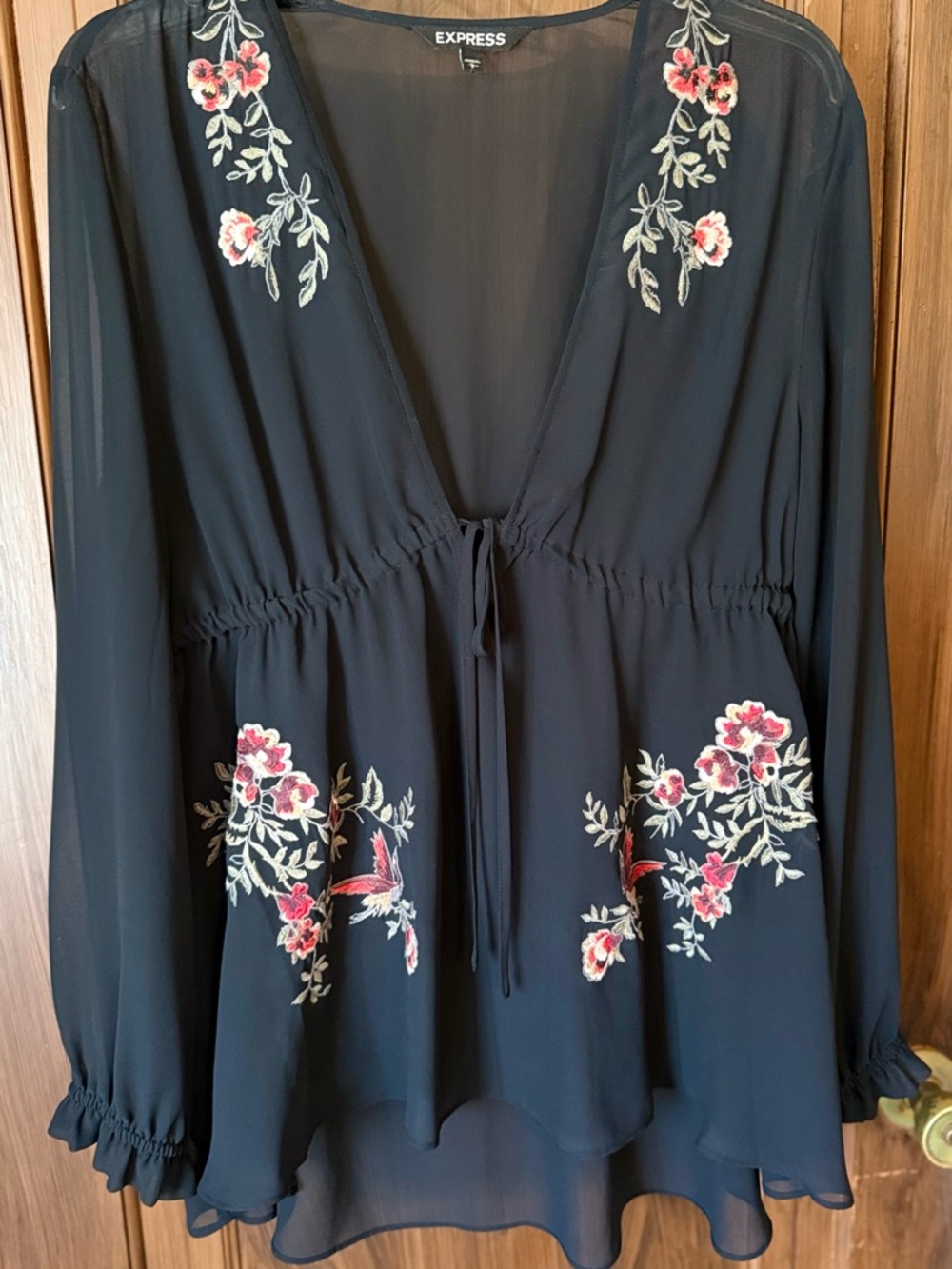 Express Black Floral Embroidered Long-Sleeve Blouse size L